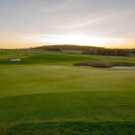 Revontuli Glass Igloos