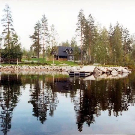 Revontuli Glass Igloos